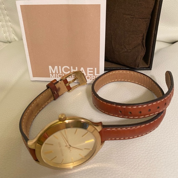 Michael Kors 💯 Authentic - Picture 4 of 13